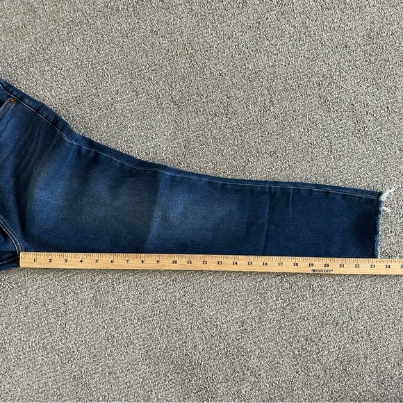 Abercrombie & Fitch The Super Skinny Ankle High Rise Size 26/2 Short - Picture 7 of 7